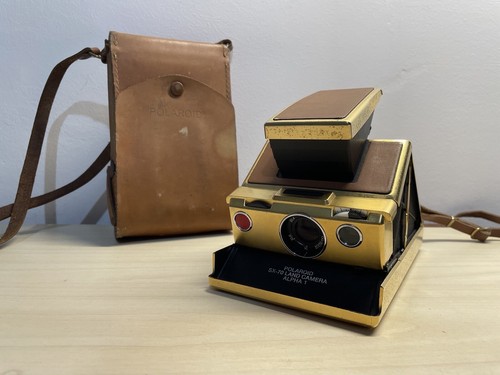 Polaroid gold - sx-70,