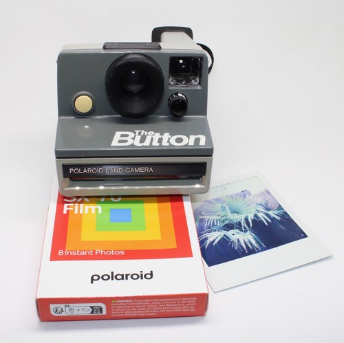 Polaroid the button - the,